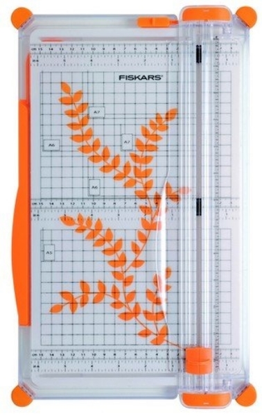 Picture of 4153 Fiskars L Personal SureCut Paper Trimmer 30cm
