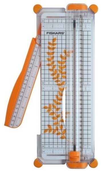Picture of 9893 Fiskars SureCut Paper Trimmer