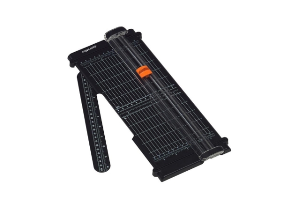 Picture of 5454 Fiskars Personal Paper Trimmer Titanium Blade