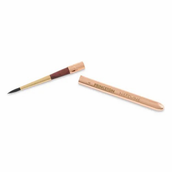 Picture of Princeton Neptune Travel Round Brush - 4750 (Size 4)