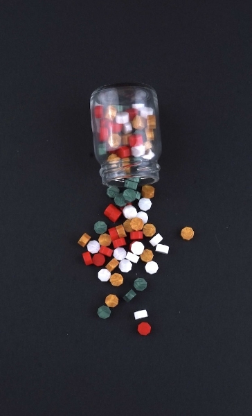 Picture of HTC Wax Beads - Cheerful Christmas (100 Beads)