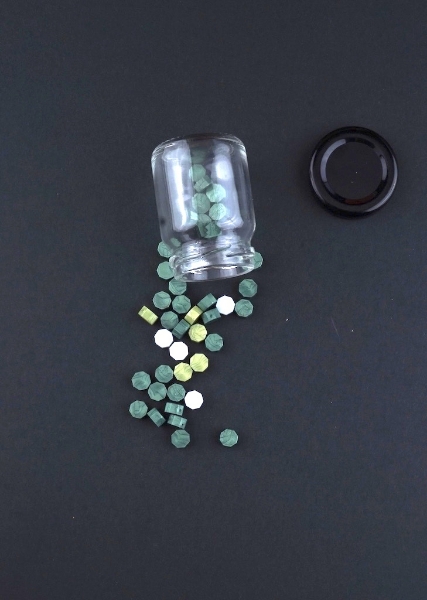 Picture of HTC Wax Beads - Festive Green (100 Beads)