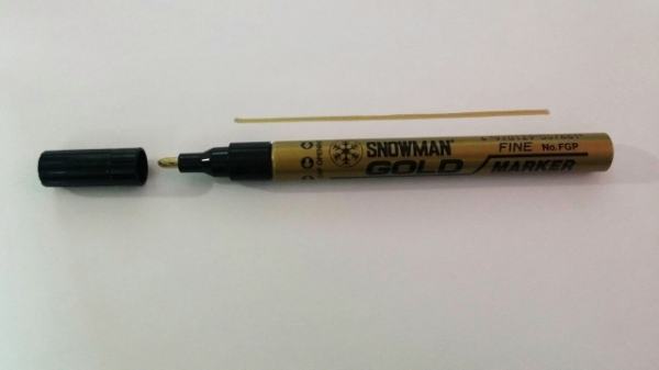 Picture of Snowman Oil Based Paint Marker - Gold (Fine Tip)