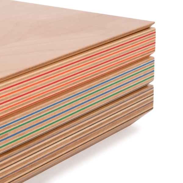 Picture of Holbein Color Pencil Set of 150C in wooden box-OP948